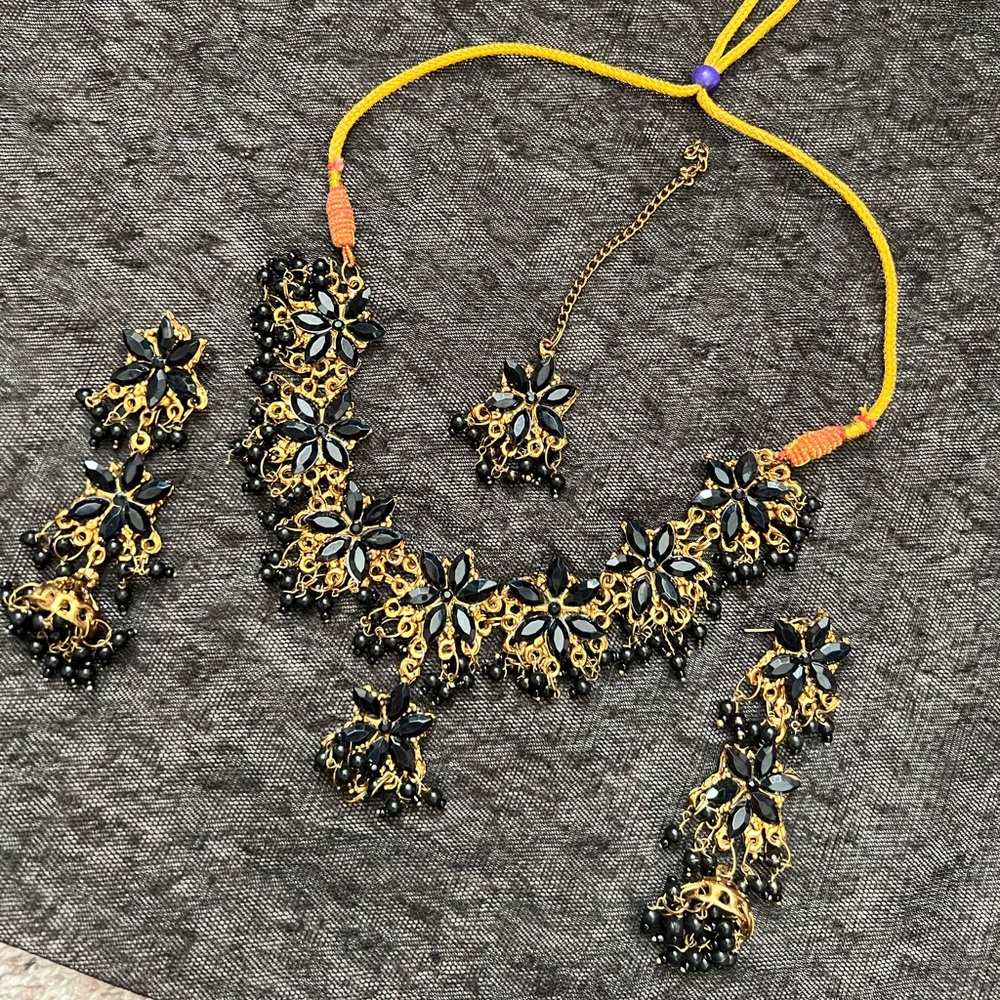 Indian Pakistani jhumka necklace earrings set